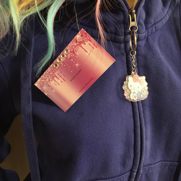 ADORABLE y2k hoodie with hello kitty and crystal details! - Picture 7 of 14